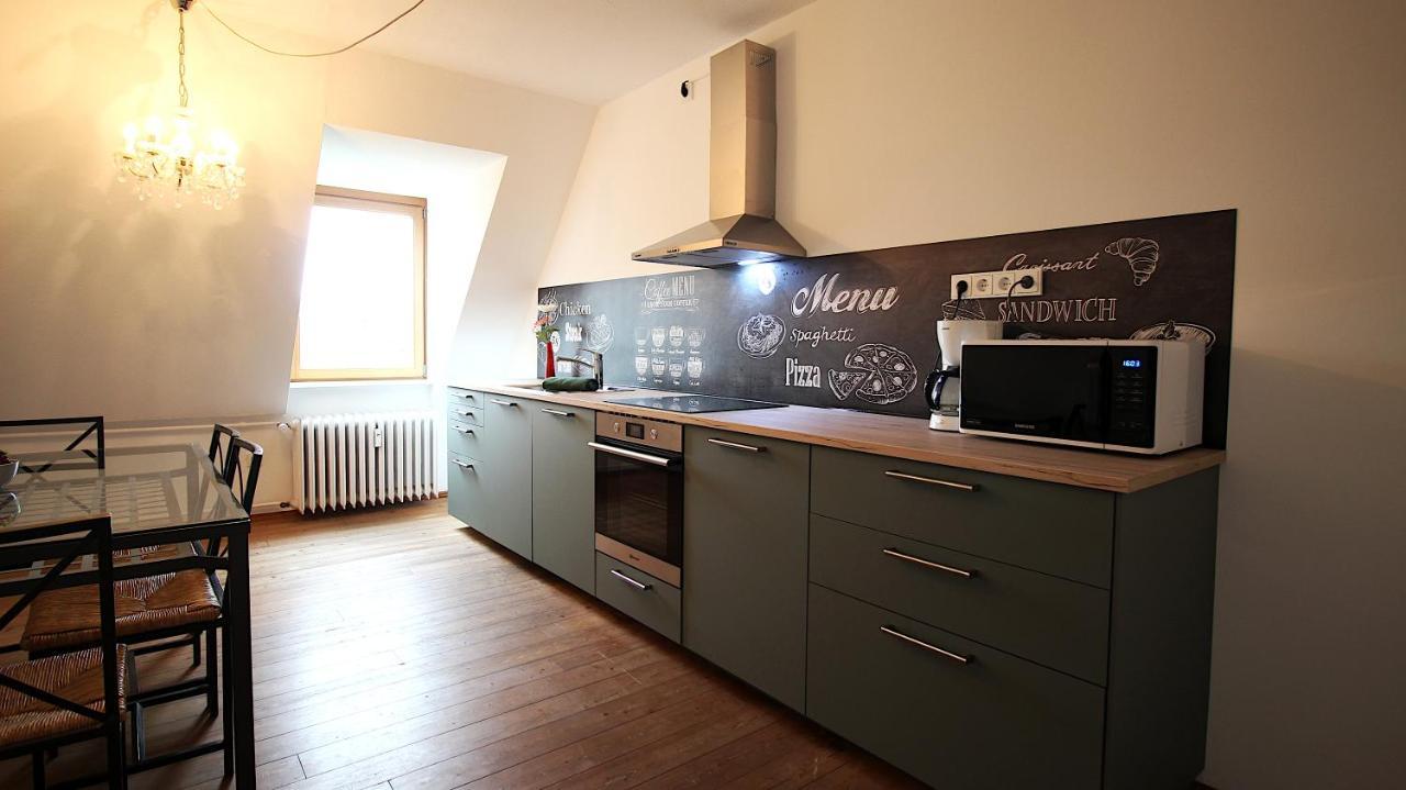 Zentrale Stadtwohnung - Direkt Am Main, Park-Ausblick Вюрцбург Екстериор снимка